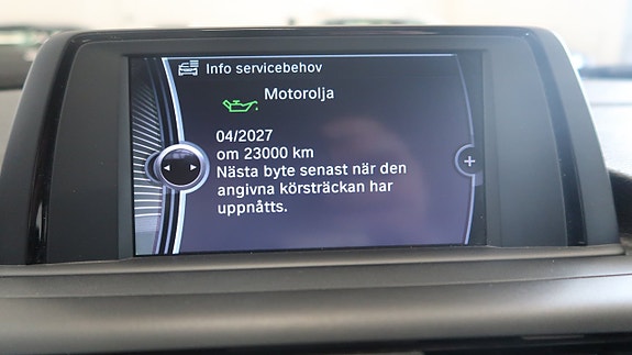 BMW 118d 14 of 17