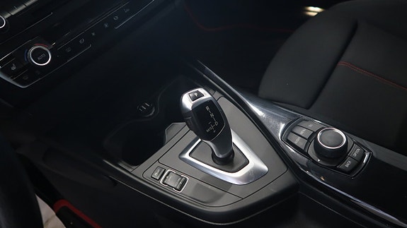 BMW 118d 12 of 17
