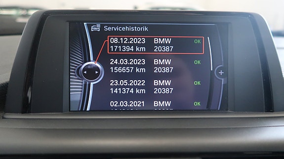 BMW 118d 15 of 17