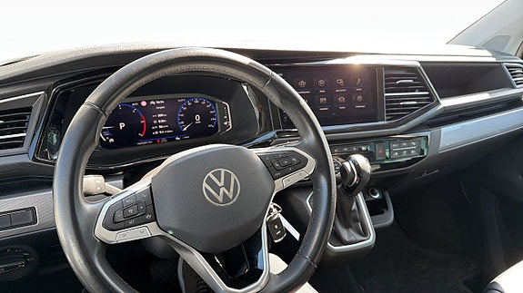 Volkswagen Multivan 12 of 12