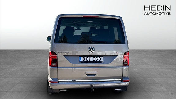 Volkswagen Multivan 7 of 12