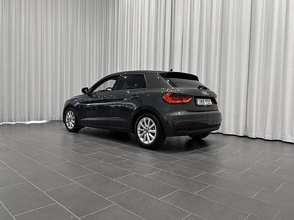 Audi A1 3 of 5