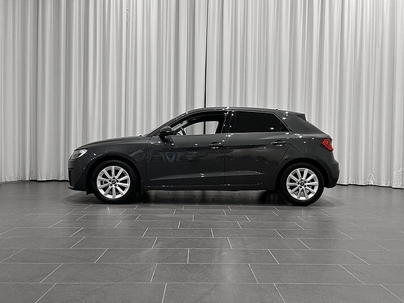 Audi A1 2 of 5