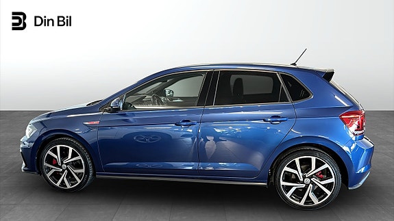Volkswagen Polo 2 of 5