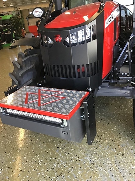 Massey Ferguson 4708 3 of 9