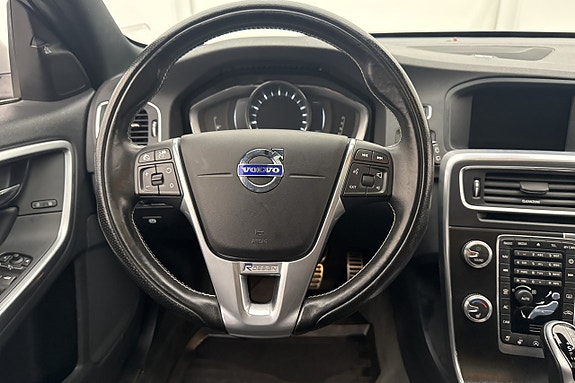 Volvo V60 9 of 30