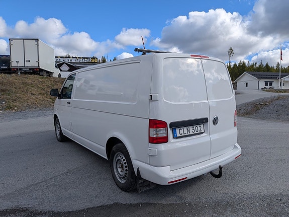 Volkswagen Transporter 3 of 5