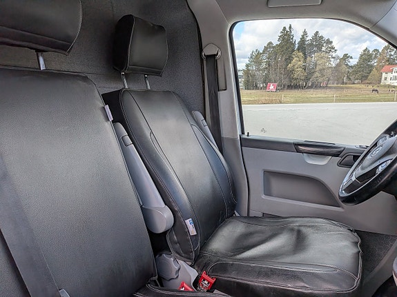 Volkswagen Transporter 13 of 19