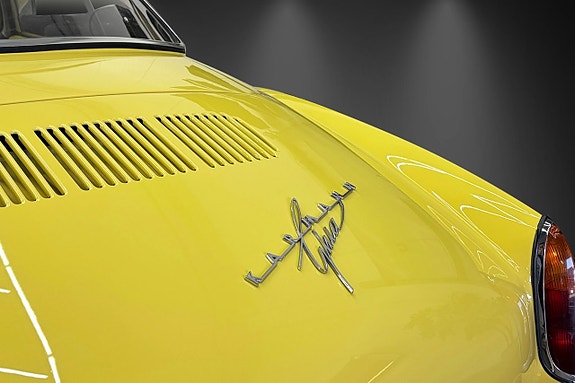 Volkswagen Karmann Ghia 7 of 10