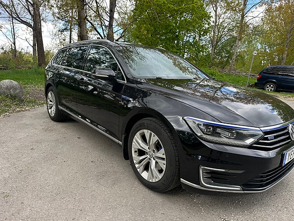 Volkswagen Passat 3 of 5