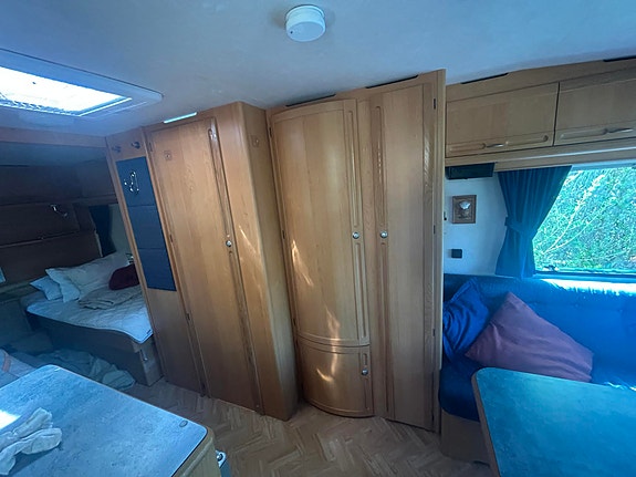 Adria Unica B 562UL 3 of 6