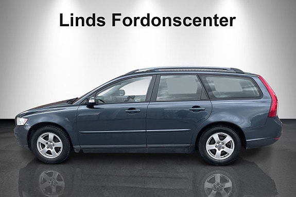 Volvo V50 4 of 5