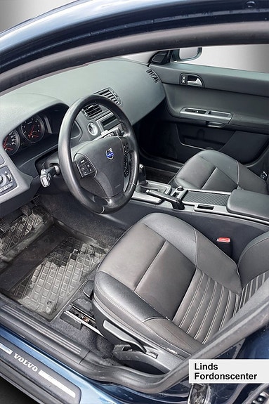 Volvo V50 5 of 5