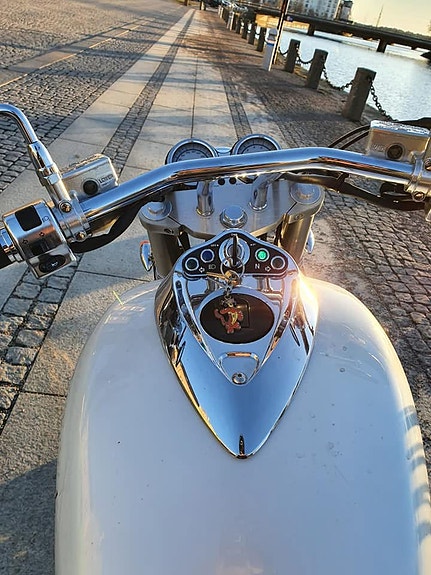 Kawasaki Vulcan 1500 Meanstreak 2 of 3