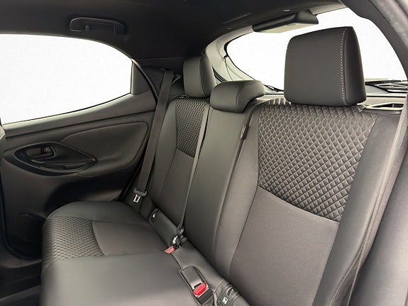 Toyota Yaris 27 of 30