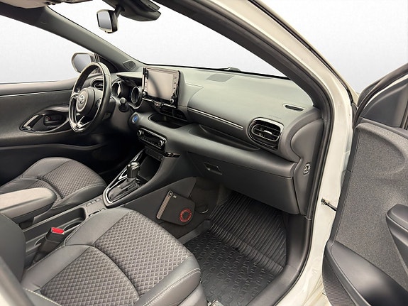 Toyota Yaris 26 of 30