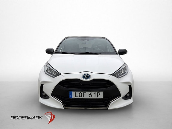 Toyota Yaris 2 of 30