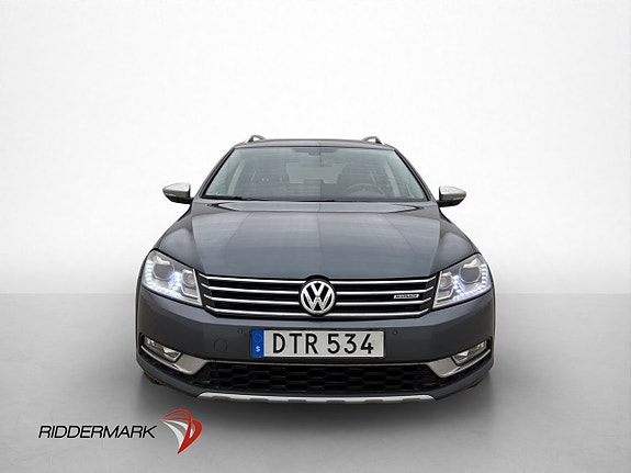 Volkswagen Passat Alltrack 3 of 5