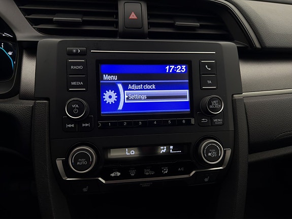 Honda Civic 18 of 28