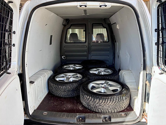 Volkswagen Caddy Maxi 6 of 9