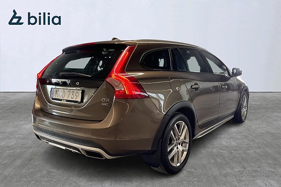 Volvo V60 Cross Country 5 of 5