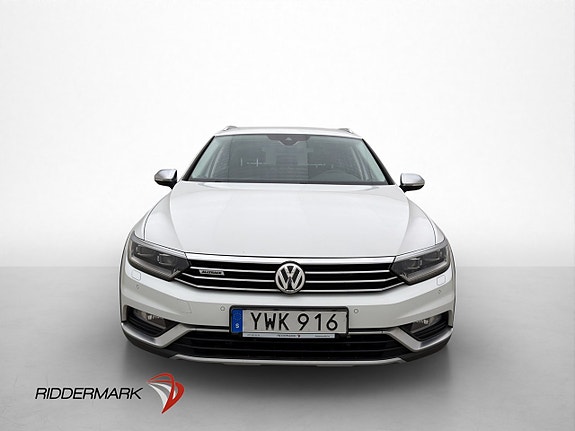 Volkswagen Passat Alltrack 3 of 5