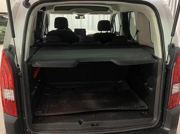 Peugeot e-Rifter 3 of 5