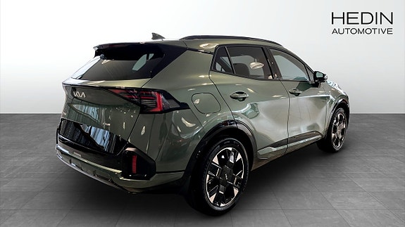 Kia Sportage 2 of 9