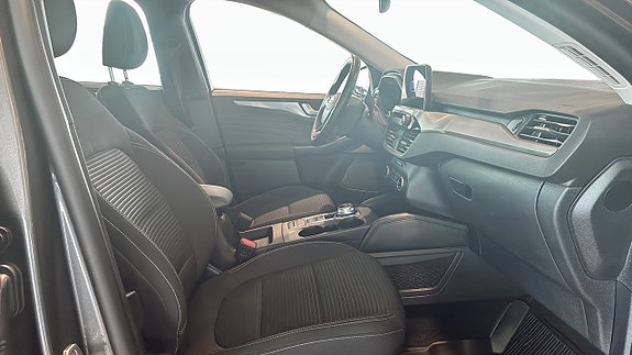 Ford Kuga 3 of 5