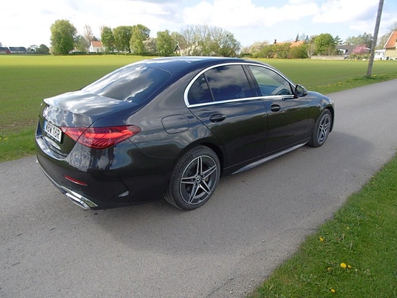 Mercedes-Benz C300 e 4 of 4
