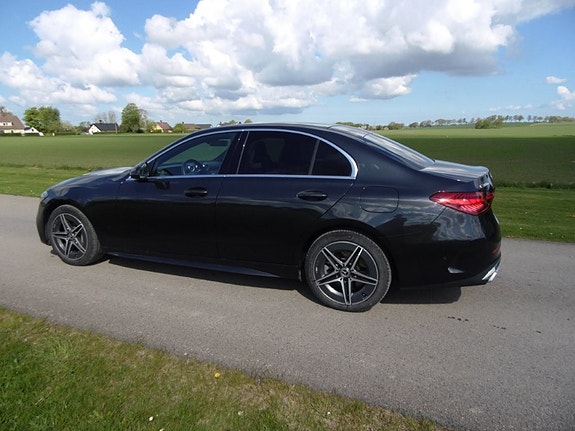 Mercedes-Benz C300 e 2 of 4