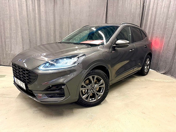 Ford Kuga 2 of 5