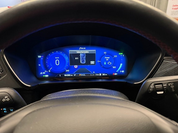 Ford Kuga 11 of 27