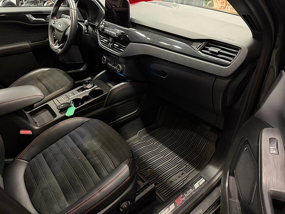 Ford Kuga 7 of 27