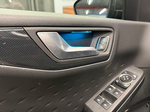 Ford Kuga 24 of 27