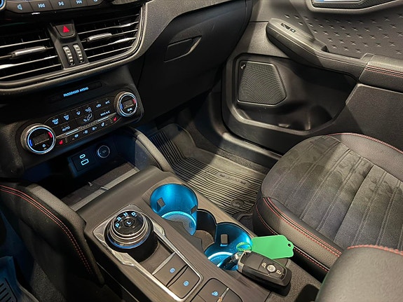 Ford Kuga 9 of 27