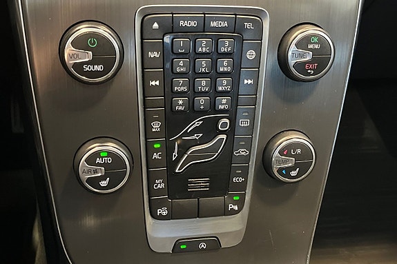 Volvo V40 20 of 27