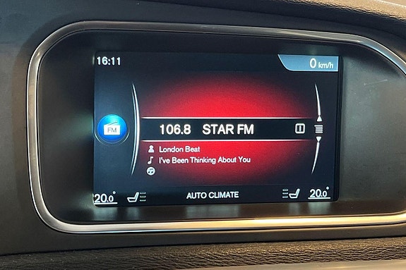 Volvo V40 16 of 27
