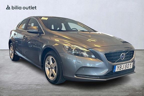 Volvo V40 8 of 27