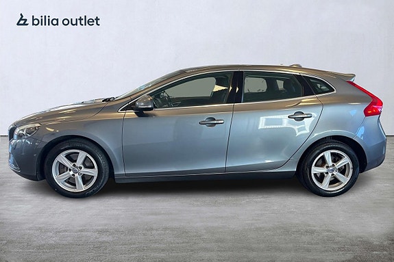 Volvo V40 3 of 27