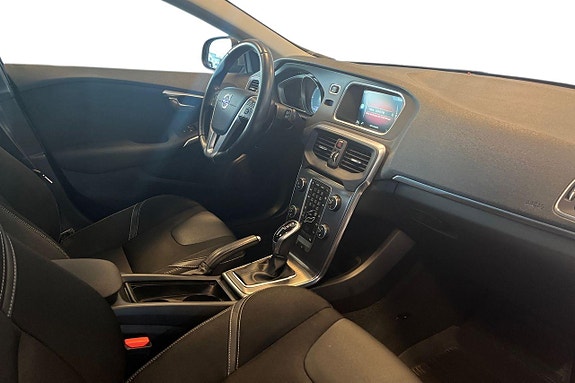 Volvo V40 22 of 27