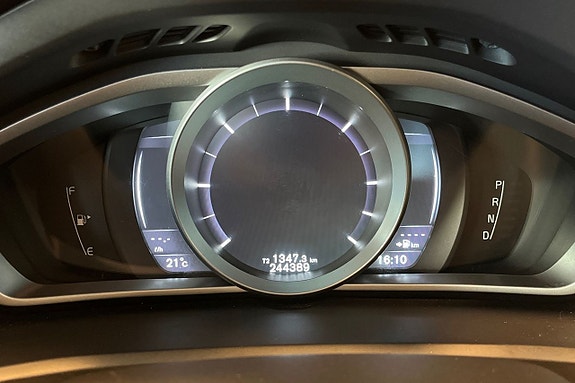 Volvo V40 14 of 27