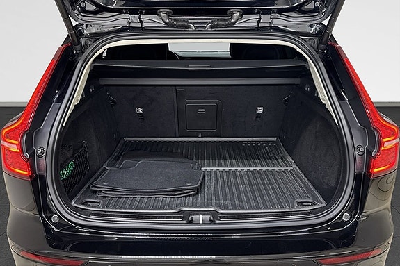 Volvo V60 Cross Country 5 of 5