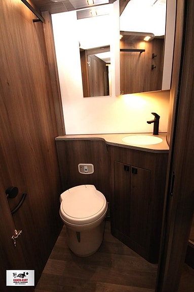 Kabe Travel Master Royal X 810 LQB 14 of 16