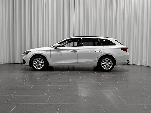 Seat Leon 2 of 5