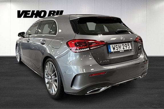 Mercedes-Benz A200 4 of 5