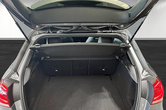 Mercedes-Benz A200 12 of 12