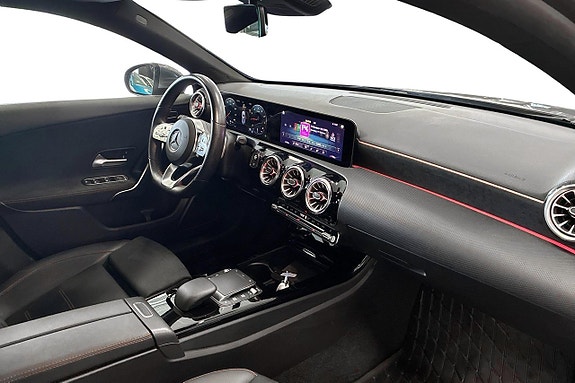 Mercedes-Benz A200 10 of 12