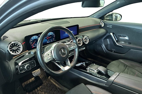 Mercedes-Benz A200 6 of 12