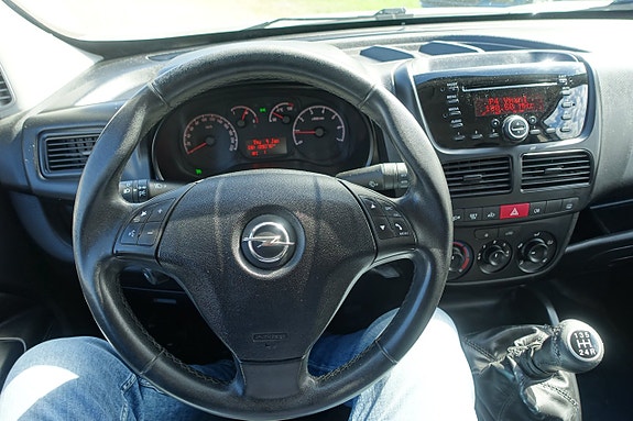 Opel Combo 11 of 16